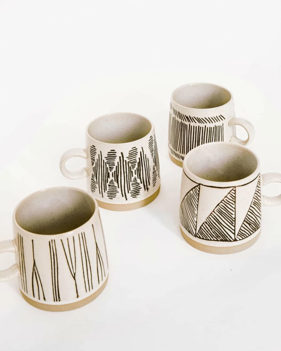 Handcrafted Lone Fox Stoneware Mug – Durable & Stylish Inglot Design