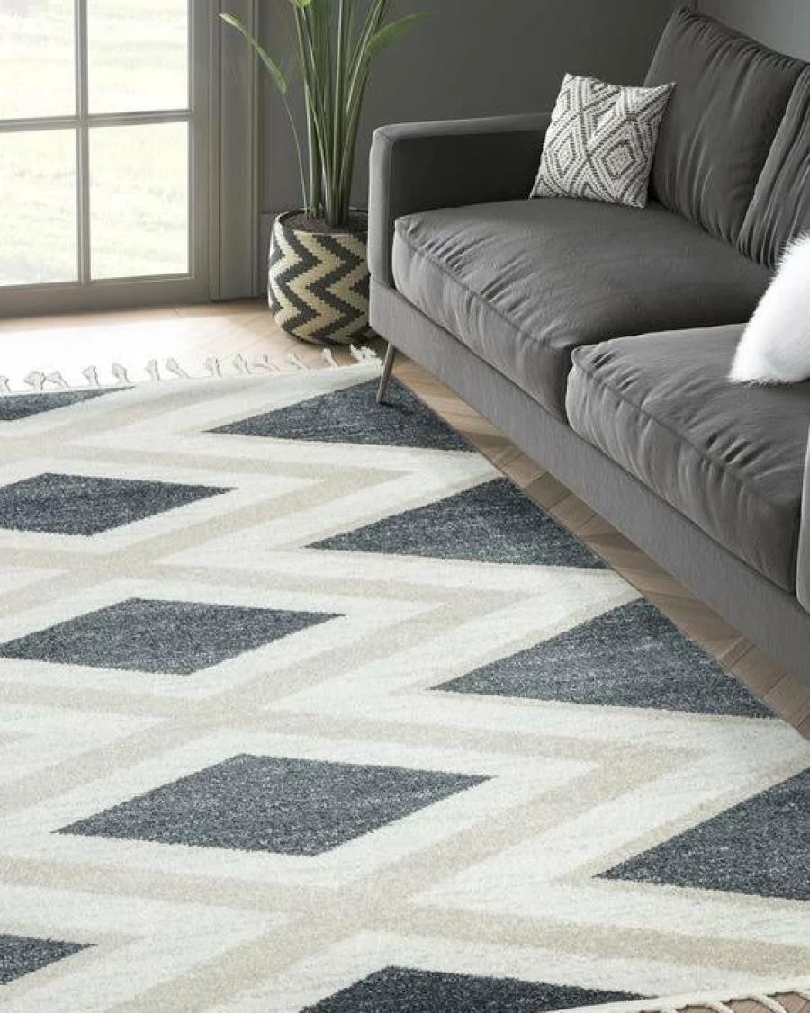 "Stylish Lone Fox Gitano Bohemian Area Rug - Premium Handwoven Design for Modern Homes"