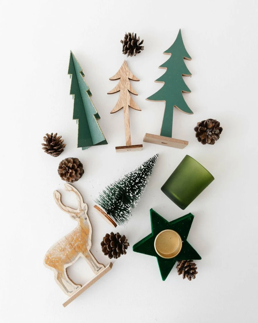 Holiday Garden Decorating Kit - Creative DIY Outdoor Decor Set for Festive Seasons