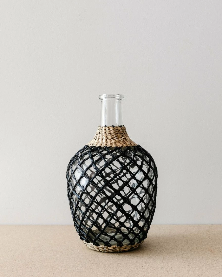 Handwoven Seagrass Glass Bottle Holder – Eco-Friendly & Decorative Storage for Wine or Liquor Bottles