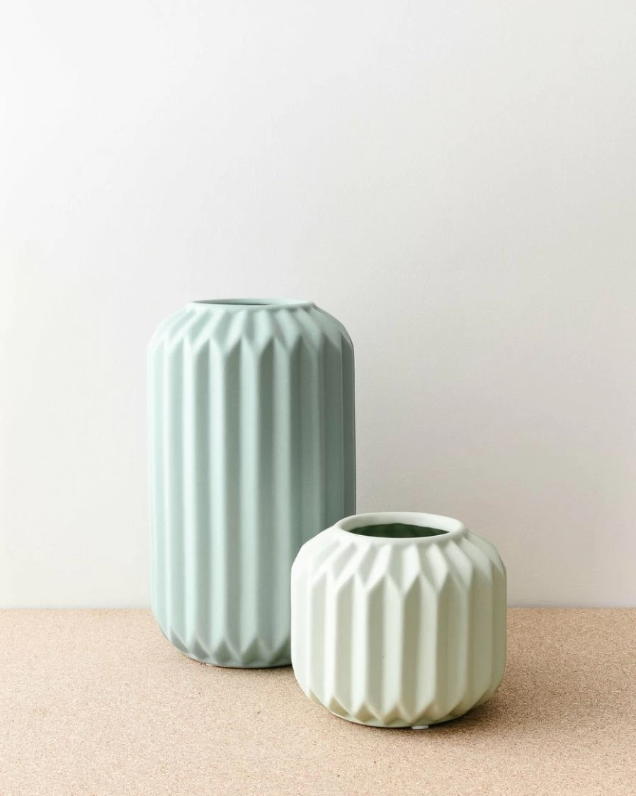 Modern Geometric Fluted Vase Set - Handcrafted Ceramic Home Decor for Stylish Interior Design