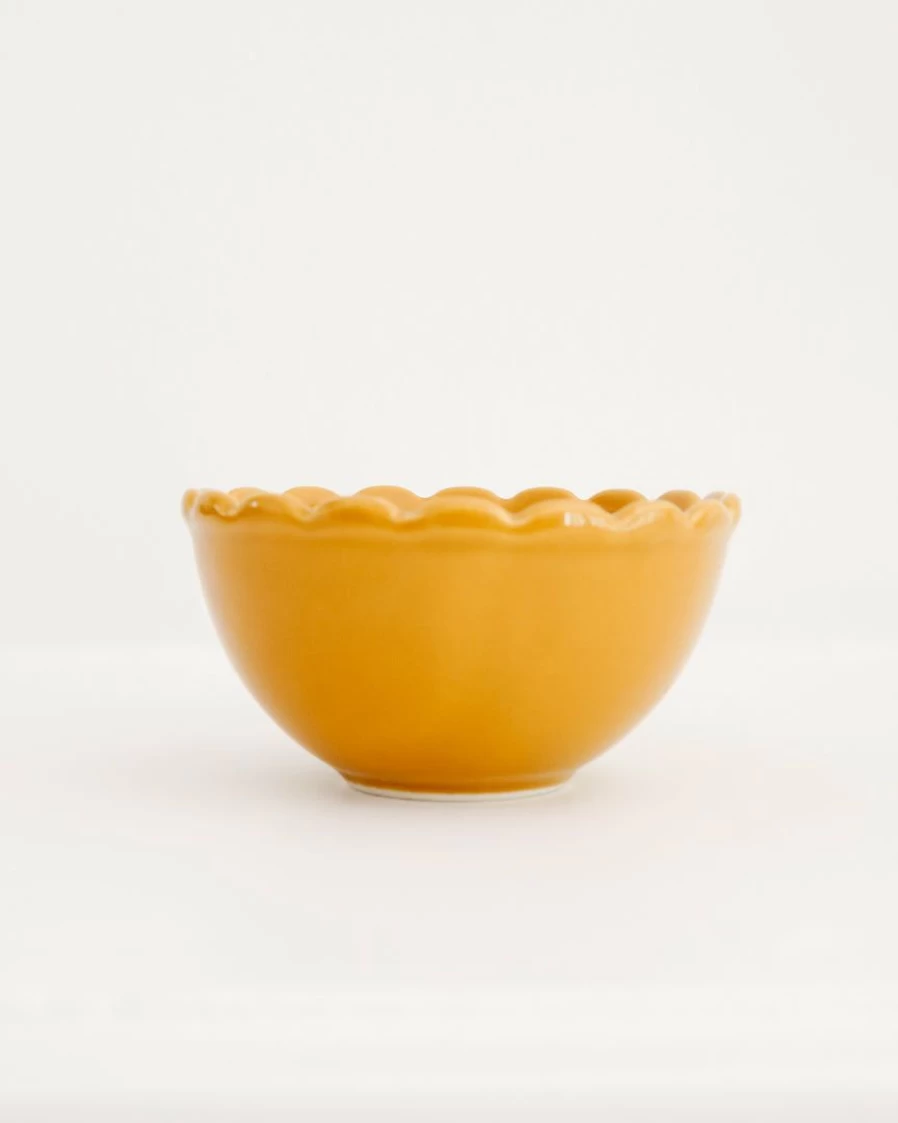 Lone Fox Scalloped Emery Bowl - Handcrafted Decorative Serving Dish for Modern Dining