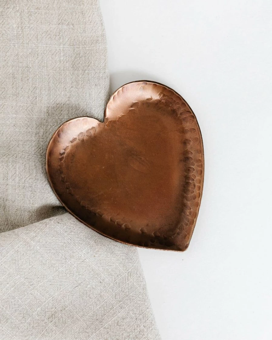 "Unique Small Heart-Shaped Copper Dish - Handcrafted Decorative Trinket Tray"