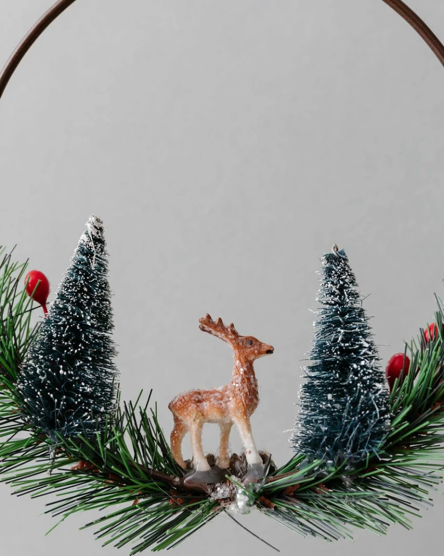 "Creative Co Op Mini Winter Wreath Ornament - Festive Holiday Scene Decor"
