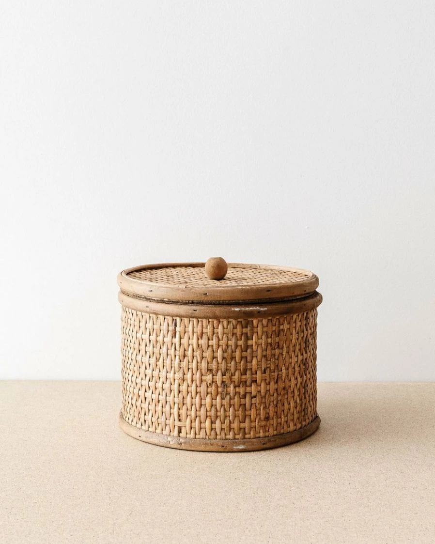 Round Rattan Storage Basket with Lid – Natural Woven Seagrass Organizer for Home Decor