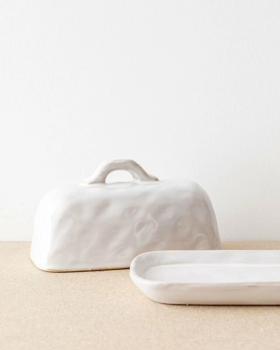 47Th & Main Ceramic Butter Dish with Dimpled Design – Modern Kitchen Storage