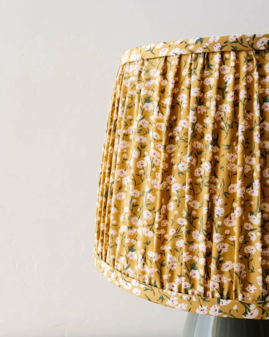 Ramona Floral Decorative Table Lamp – Vintage-Inspired Creative Lighting for Home Décor